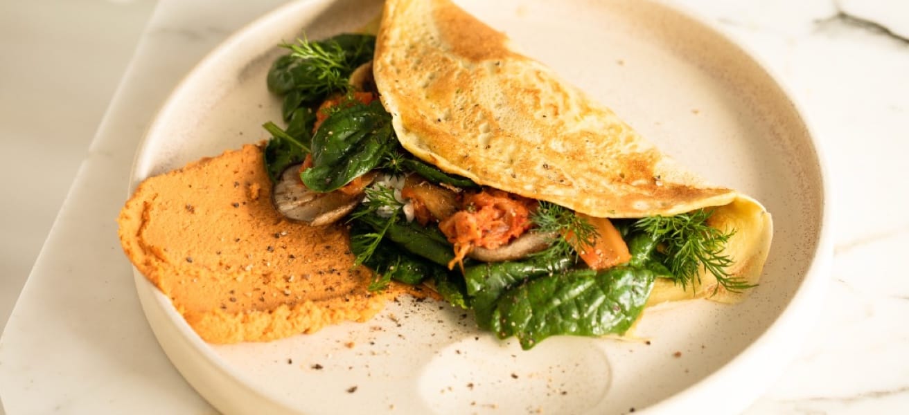 omelet with spinach and tomatoes